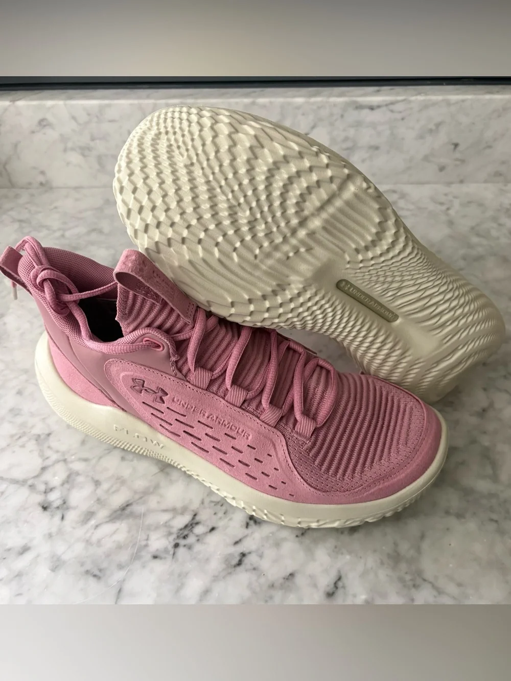 Under Armour Flow Breakthru 5 Lux Basketball Shoes Pink Rose Gold Size 11 NWOB